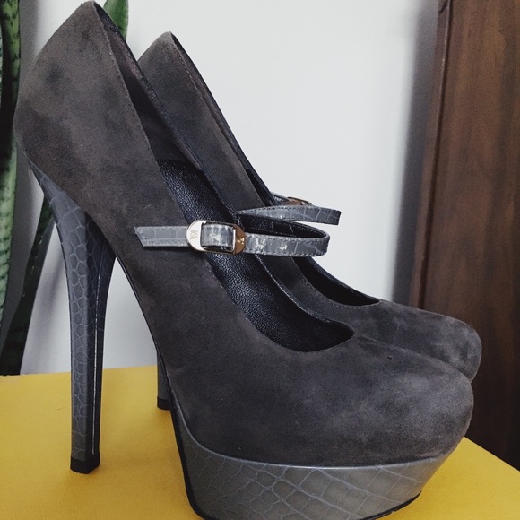 Fendi Mary Jane Platform Stilettos - Picture 2 of 8